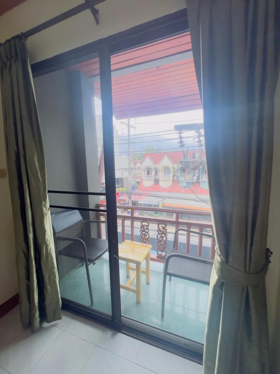 Royal Vista Hotel Patong Buitenkant foto