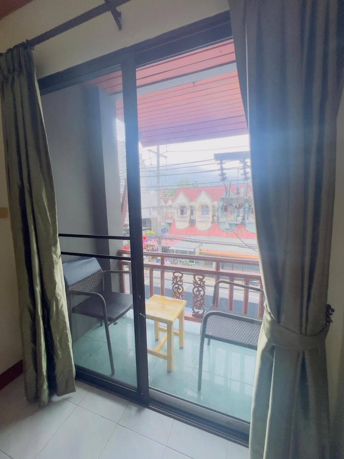 Royal Vista Hotel Patong Buitenkant foto